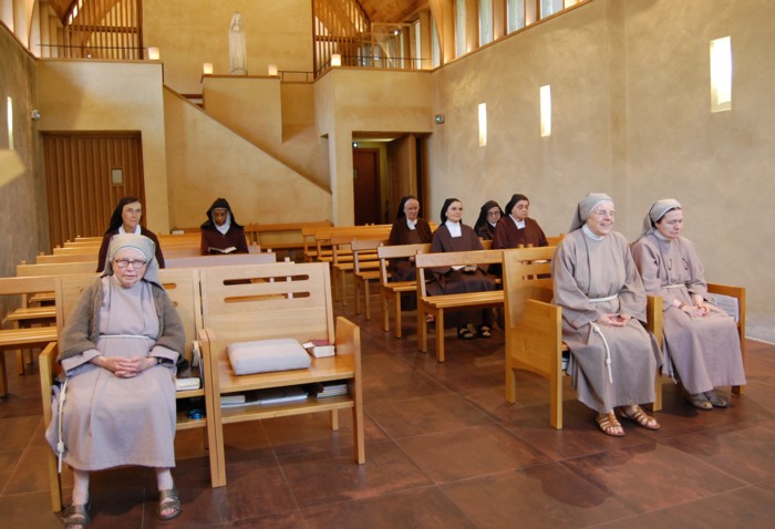 Carmelites chapelle ici