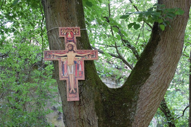 crucifix 0112